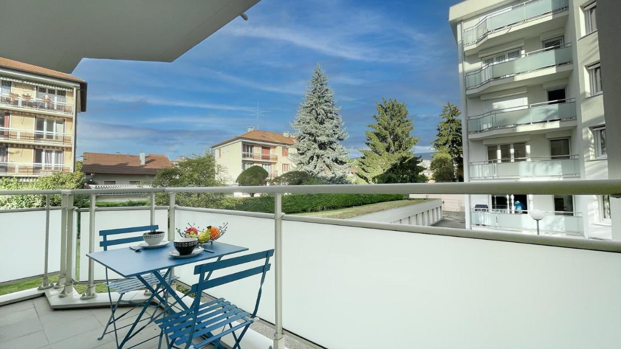 Homey Wood: Cozy Apartment Near Geneva with Private Parking and Balcony Annemasse Exterior photo